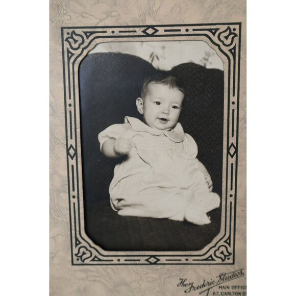 5 Victorian Photographs on Board Man Woman Baby Portrait Vintage Black White Pic - Picture 6 of 6